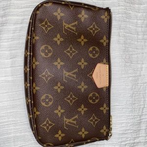 Large pouch from multipochette accessories